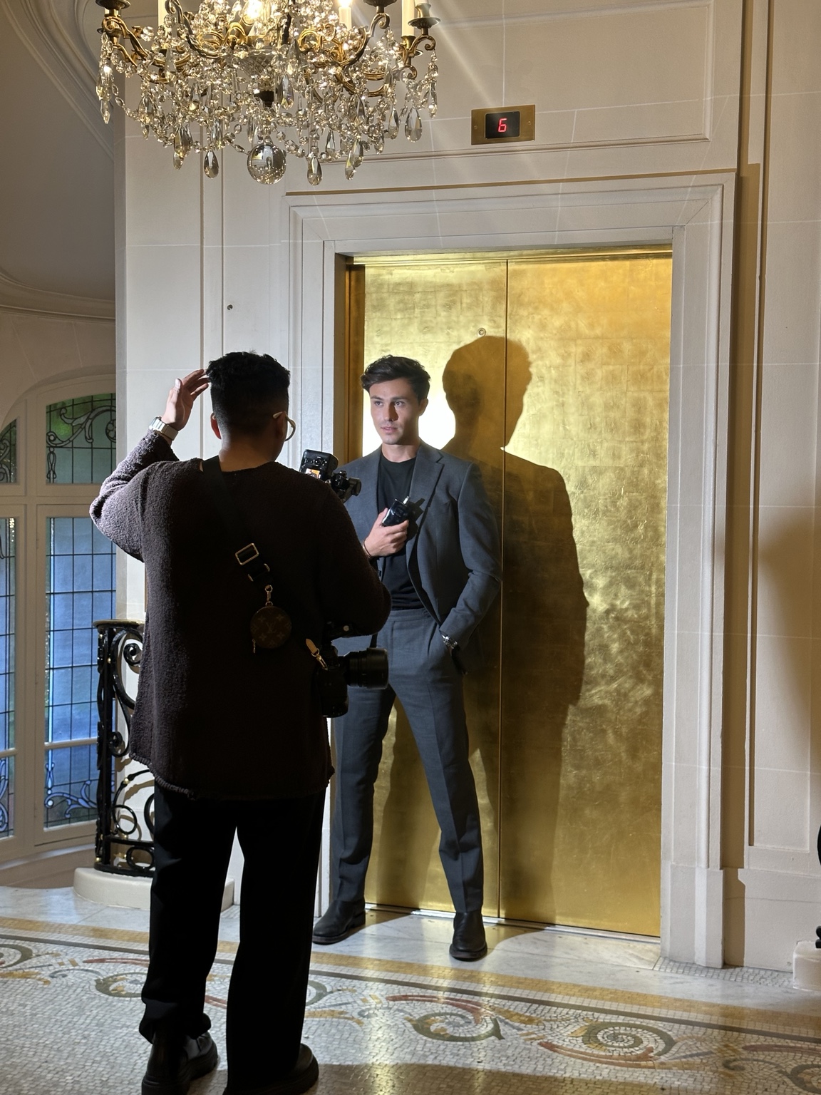 Les Nouveaux Ateliers behind the scenes portrait
