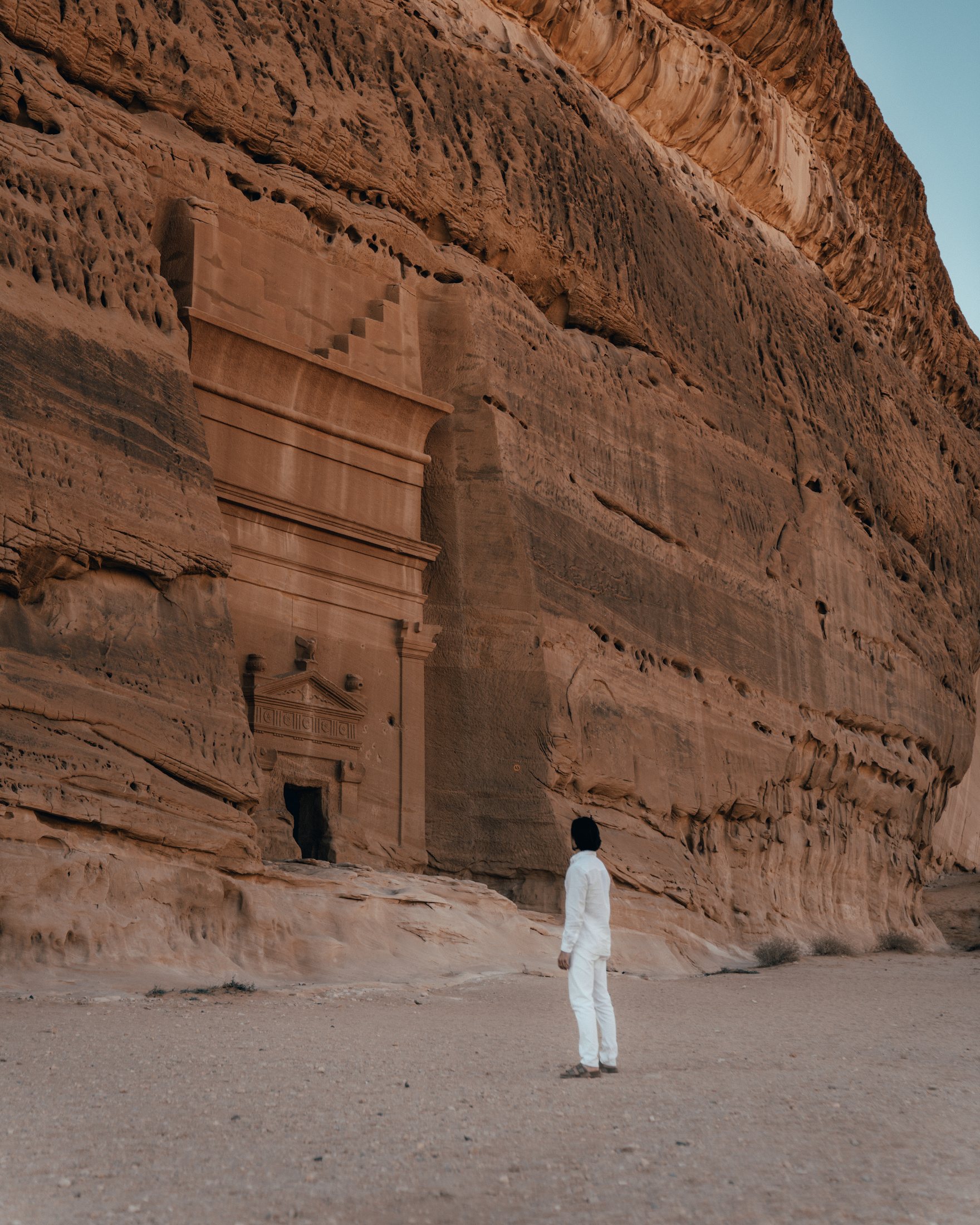 Visit Saudi monumental wall