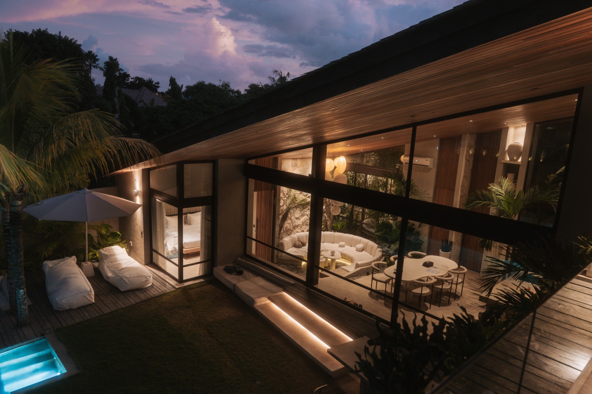 Villa Caligo evening architecture