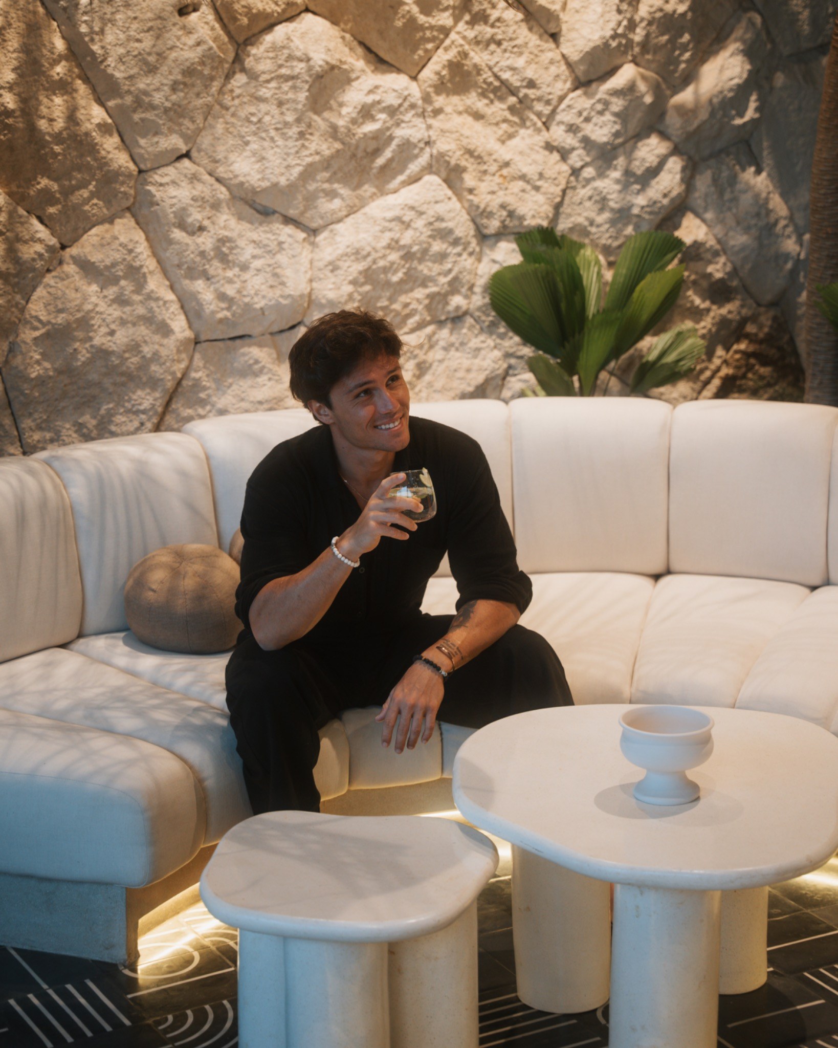 Villa Caligo lounge portrait